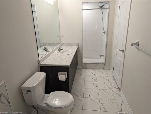 60 Witteveen Drive, Brantford, ON - Indoor Photo Showing Bathroom