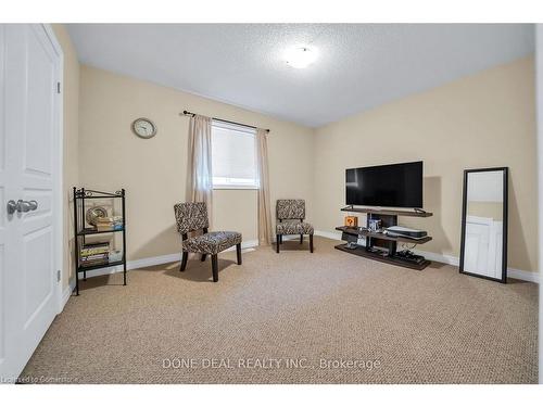 21 Bellagio Avenue, Hamilton, ON - Indoor