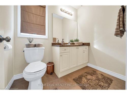 21 Bellagio Avenue, Hamilton, ON - Indoor Photo Showing Bathroom