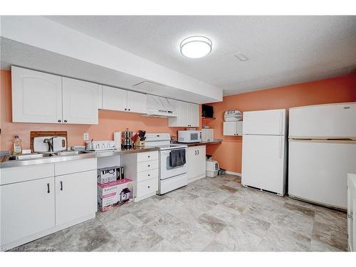 Bsmt-15 Ferguson Drive, Barrie, ON - Indoor Photo Showing Kitchen With Double Sink