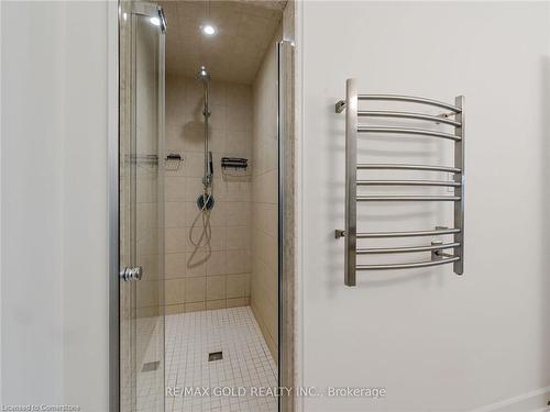 90 Laverty Crescent, Orangeville, ON - Indoor Photo Showing Bathroom