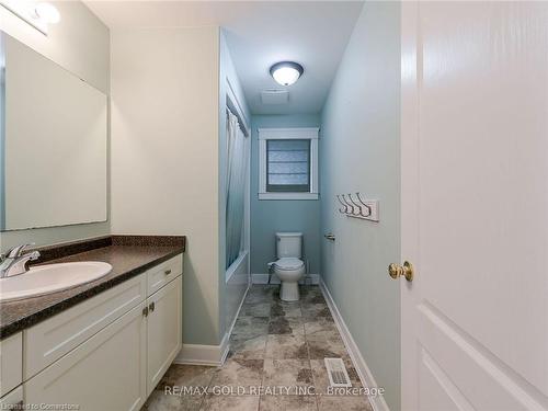 90 Laverty Crescent, Orangeville, ON - Indoor Photo Showing Bathroom