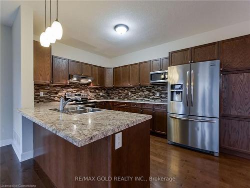 90 Laverty Crescent, Orangeville, ON - Indoor Photo Showing Kitchen With Double Sink With Upgraded Kitchen