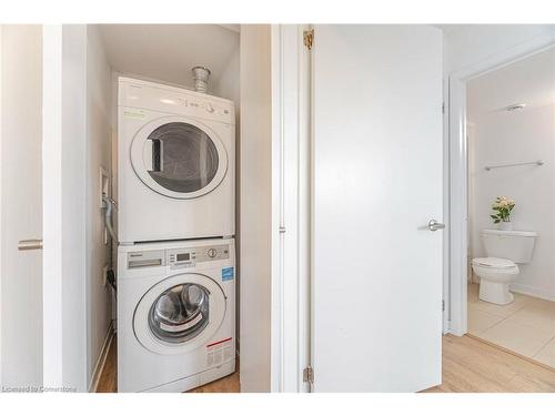 31-1720 Simcoe Street, Oshawa, ON - Indoor Photo Showing Laundry Room