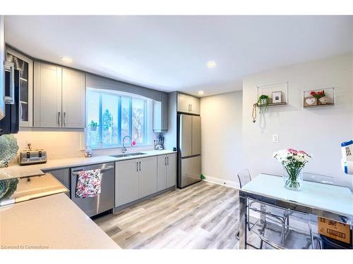 18 Ewing Street, Georgetown, ON - Indoor Photo Showing Kitchen