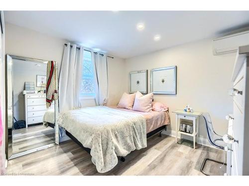 18 Ewing Street, Georgetown, ON - Indoor Photo Showing Bedroom