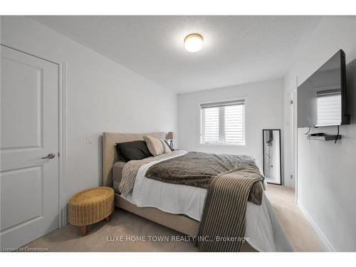 123 Povey Road, Fergus, ON - Indoor Photo Showing Bedroom