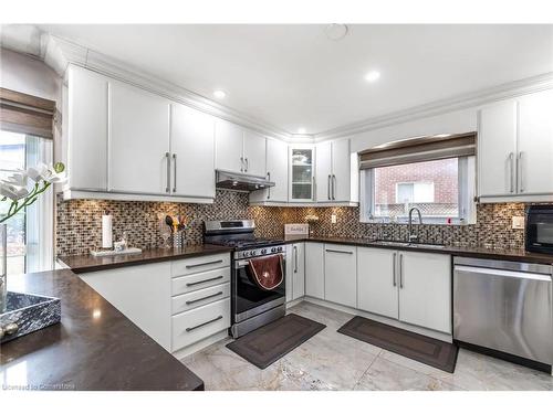 67 Massey Street, Brampton, ON - Indoor Photo Showing Kitchen With Upgraded Kitchen