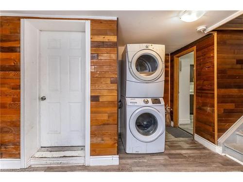 67 Massey Street, Brampton, ON - Indoor Photo Showing Laundry Room