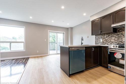 Upper-48 White Sands (Upper) Court, Kitchener, ON - Indoor Photo Showing Kitchen