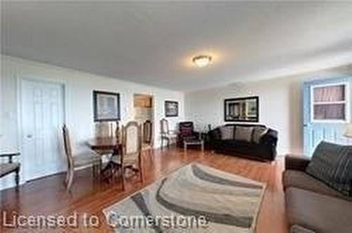 1-734 Shore Lane, Wasaga Beach, ON - Indoor Photo Showing Living Room