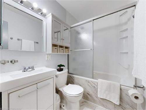 7086 Centennial Street, Niagara Falls, ON - Indoor Photo Showing Bathroom