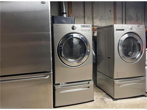 7086 Centennial Street, Niagara Falls, ON - Indoor Photo Showing Laundry Room