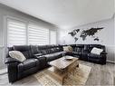 7086 Centennial Street, Niagara Falls, ON  - Indoor Photo Showing Living Room 