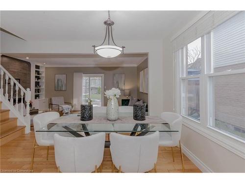 15 Cindy Avenue, Cambridge, ON - Indoor Photo Showing Dining Room