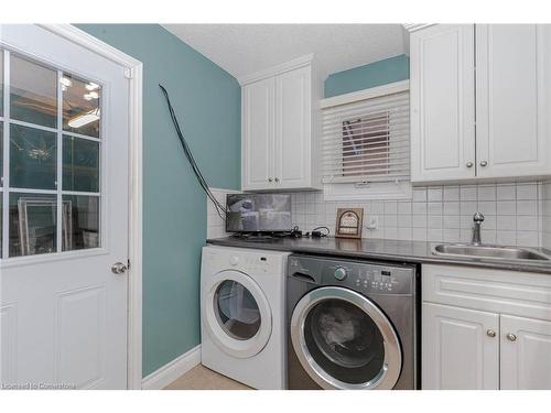 15 Cindy Avenue, Cambridge, ON - Indoor Photo Showing Laundry Room