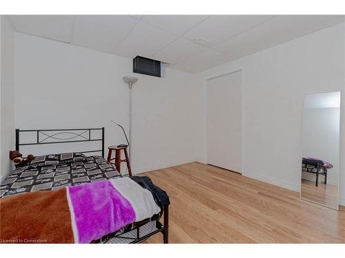 15 Cindy Avenue, Cambridge, ON - Indoor Photo Showing Bedroom