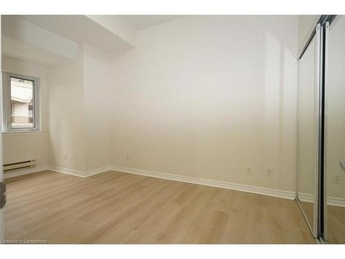 320-330 Princess Royal Drive, Mississauga, ON - Indoor Photo Showing Other Room