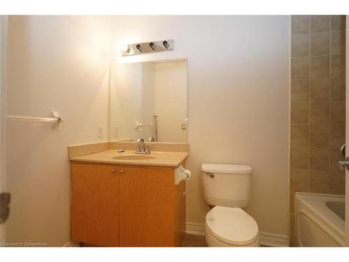 320-330 Princess Royal Drive, Mississauga, ON - Indoor Photo Showing Bathroom