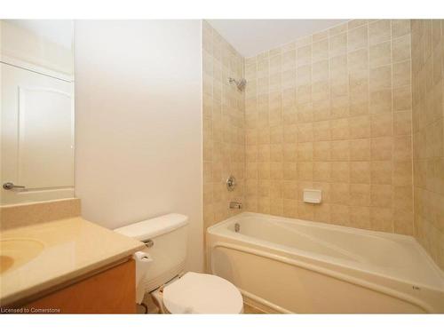 320-330 Princess Royal Drive, Mississauga, ON - Indoor Photo Showing Bathroom