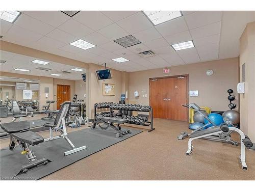 320-330 Princess Royal Drive, Mississauga, ON - Indoor Photo Showing Gym Room