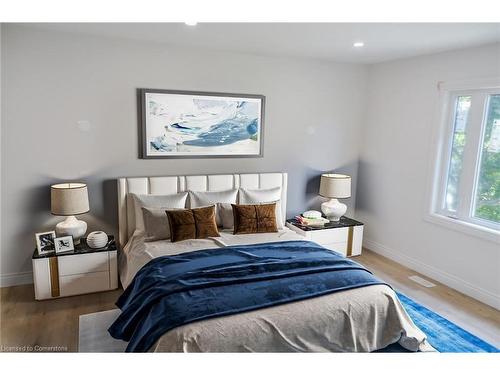 27 Seven Oaks Drive, Hamilton, ON - Indoor Photo Showing Bedroom