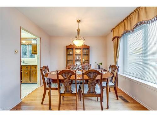 606 Sheraton Road, Burlington, ON - Indoor Photo Showing Dining Room