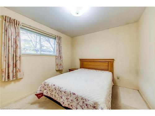 606 Sheraton Road, Burlington, ON - Indoor Photo Showing Bedroom