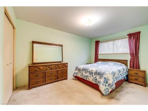 606 Sheraton Road, Burlington, ON - Indoor Photo Showing Bedroom