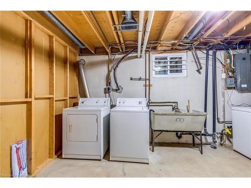 606 Sheraton Road, Burlington, ON - Indoor Photo Showing Laundry Room