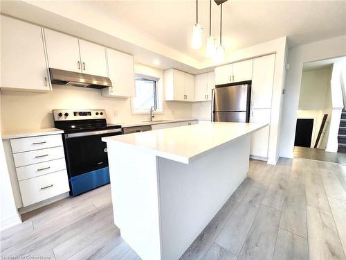 41-15 Stauffer Woods Trail, Kitchener, ON - Indoor Photo Showing Kitchen With Stainless Steel Kitchen With Upgraded Kitchen