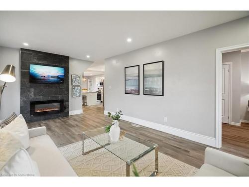 59 Stanley Street, Brantford, ON - Indoor Photo Showing Living Room With Fireplace