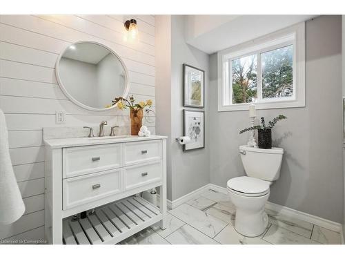 59 Stanley Street, Brantford, ON - Indoor Photo Showing Bathroom