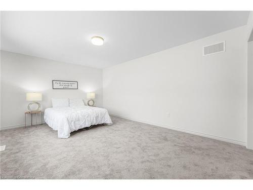 51 Sparrow Way, Colgan, ON - Indoor Photo Showing Bedroom