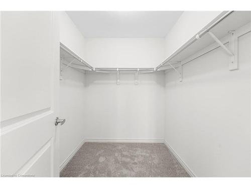 51 Sparrow Way, Colgan, ON - Indoor With Storage