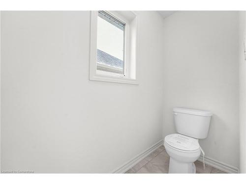 51 Sparrow Way, Colgan, ON - Indoor Photo Showing Bathroom