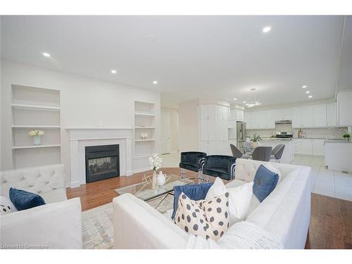 252 Shady Glen Crescent, Kitchener, ON - Indoor Photo Showing Living Room With Fireplace