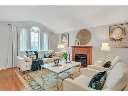 28 Sun King Crescent, Barrie, ON - Indoor Photo Showing Living Room With Fireplace