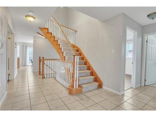 28 Sun King Crescent, Barrie, ON - Indoor Photo Showing Other Room