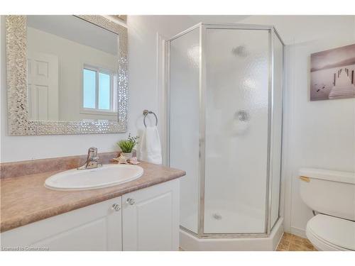 28 Sun King Crescent, Barrie, ON - Indoor Photo Showing Bathroom