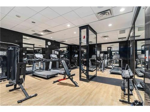 2111-310 Burnhamthorpe Road W, Mississauga, ON - Indoor Photo Showing Gym Room