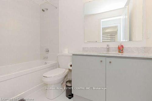 123-349 Wheat Boom Drive, Oakville, ON - Indoor Photo Showing Bathroom