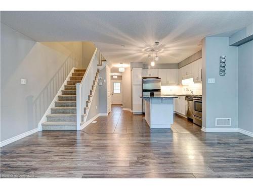 60-535 Margaret Street, Cambridge, ON - Indoor Photo Showing Kitchen