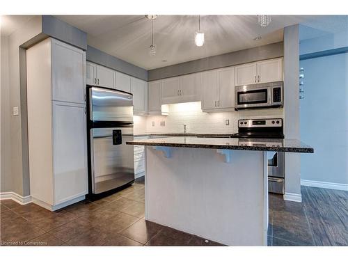 60-535 Margaret Street, Cambridge, ON - Indoor Photo Showing Kitchen