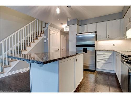 60-535 Margaret Street, Cambridge, ON - Indoor Photo Showing Kitchen With Upgraded Kitchen