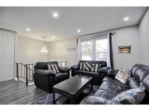 37 Autumn Road, Brantford, ON - Indoor Photo Showing Living Room