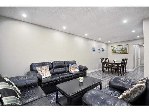 37 Autumn Road, Brantford, ON - Indoor Photo Showing Other Room