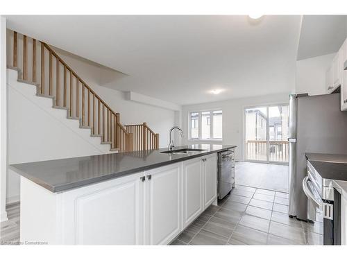 61 Red Maple Lane, Barrie, ON - Indoor Photo Showing Kitchen