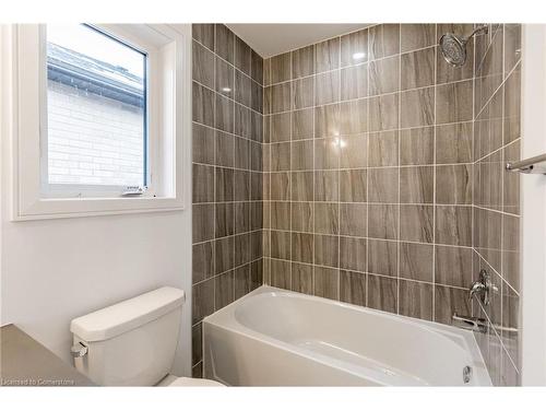 61 Red Maple Lane, Barrie, ON - Indoor Photo Showing Bathroom