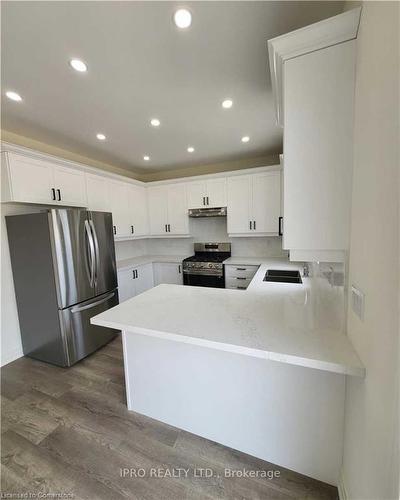 1171 Green Acres Drive, Fort Erie, ON - Indoor Photo Showing Kitchen